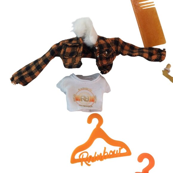 Rainbow High Winter Break Poppy Rowan Orange Doll Skis Ice Skates Stand - Picture 8 of 14